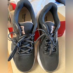 New Balance Running Shoes women’s size 9